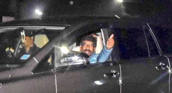 Outrageous and shameful! 

The arrest of Hon'ble Jharkhand Chief Minister Thiru <a href="/HemantSorenJMM/">Hemant Soren</a> is a blatant display of political vendetta by Union BJP Govt. Using investigative agencies to harass a tribal leader is a new low. This act reeks of desperation and abuse of power.