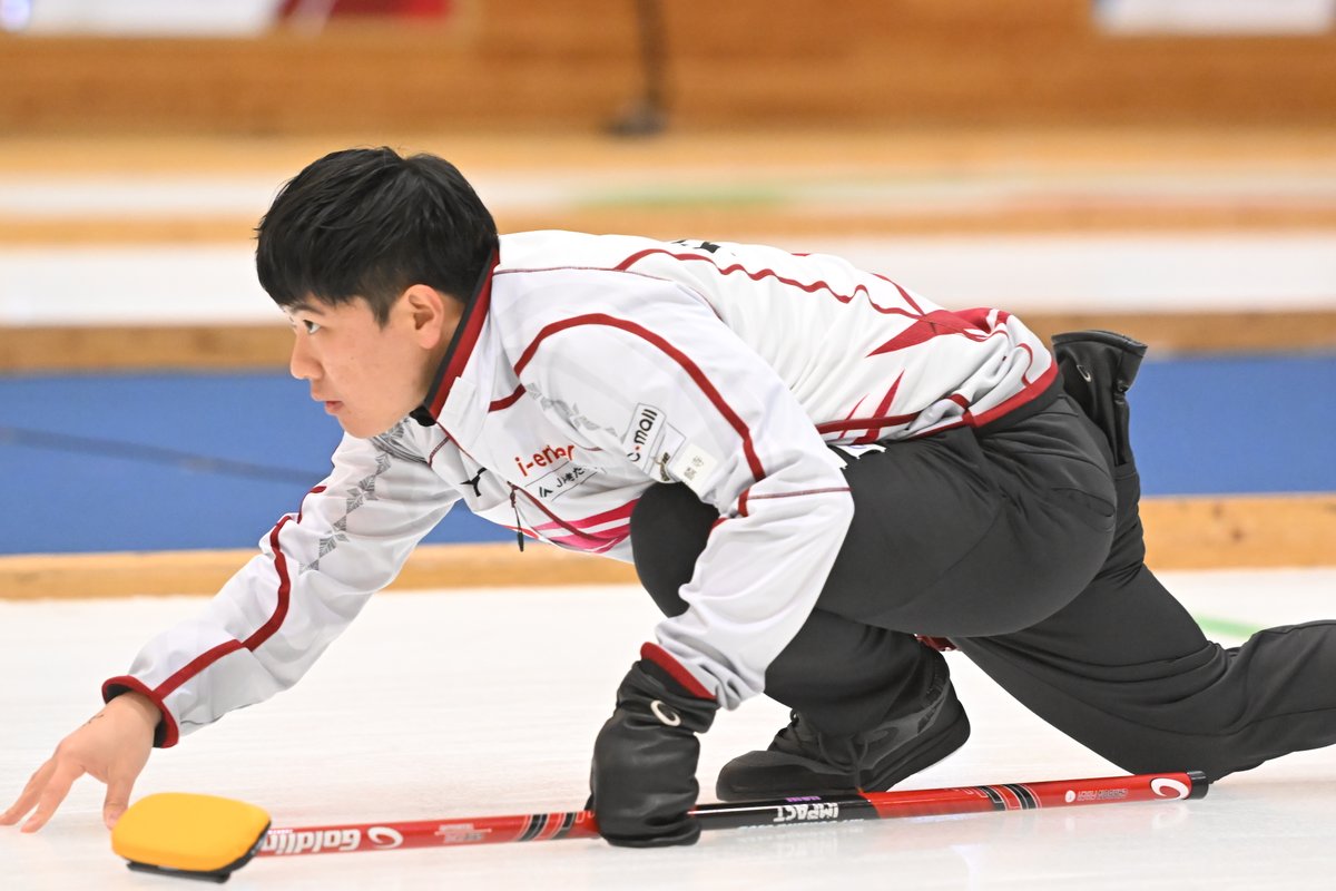 japan_curling tweet picture