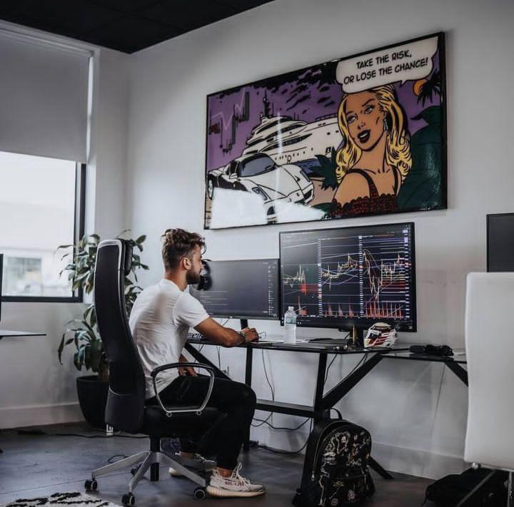 Take the risk or lose the chance 🤝