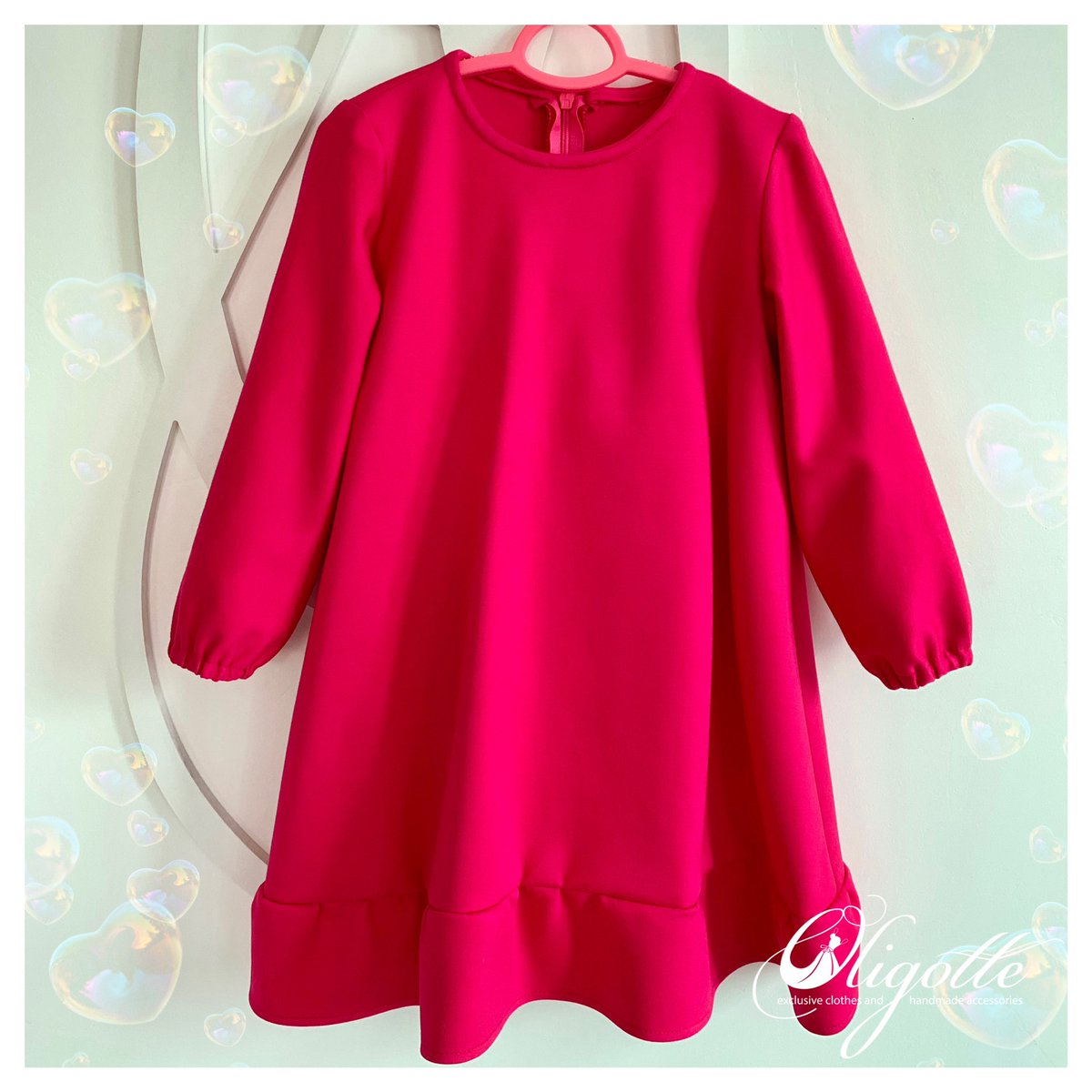 Коли маленька принцеса хоче 🩷відсвяткувати🩷 Валентинів день!😘💐💝
Без проблем пошиємо таку сукню із мʼякої тепленької тканини. На будь-який зріст!
<a href="/Oligotte_/">Oligotte</a>