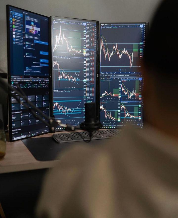 In 17 day, you will have 365 blank pages to write your next chapter 📊📊📊