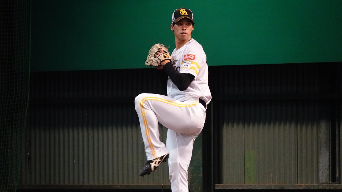 takafullc2's tweet photo. 【ブルペン入り】
投手陣は初日から続々とブルペン入り！

競争となるキャンプ、選手から熱気を感じました🔥

#sbhawks #鷹フル #東浜巨 #武田翔太 #尾形崇斗 #木村光 https://t.co/G4kdxJFvD5