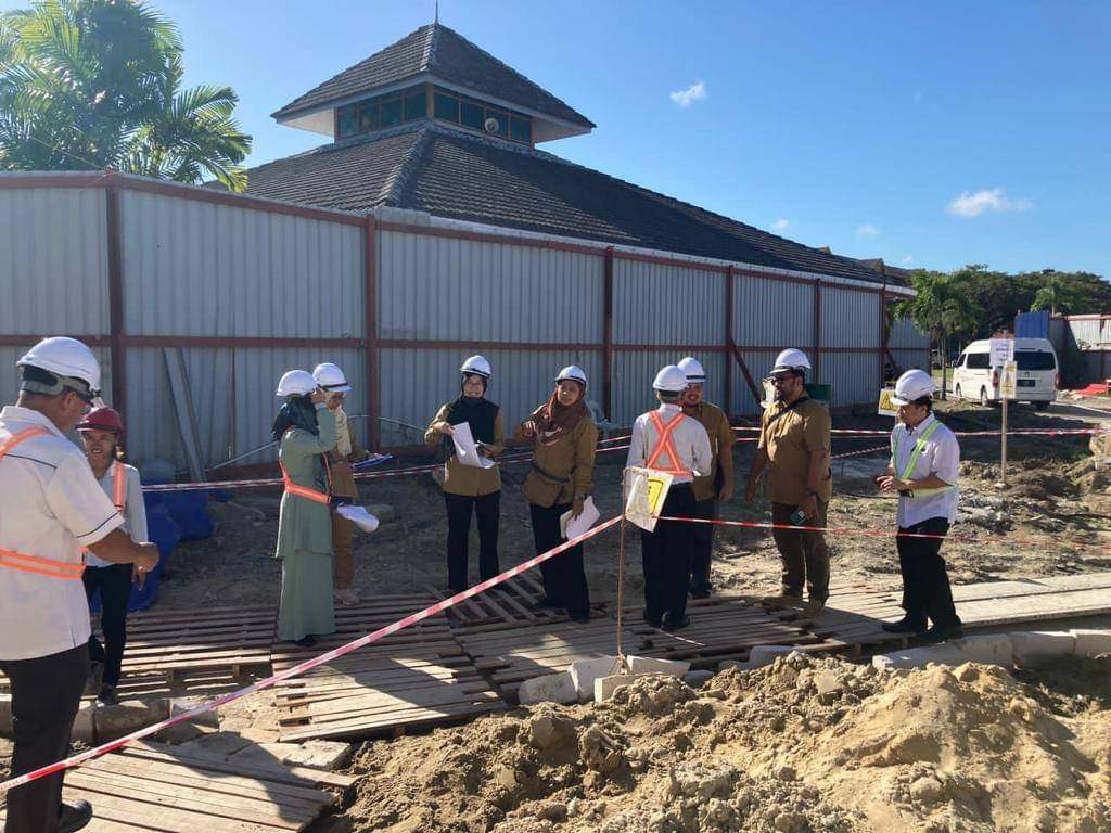 BKRT ICU JPM (@bkrt_icujpm) on Twitter photo Lawatan Kerja YBrs. Ir. Ts. Dr. <a href="/zarabizan/">DR. Ir. Ts. Gs. Br. Zara Bizan</a> , Timbalan Pengarah Bahagian Konsultatif & Referal Teknikal, <a href="/ICU_JPM/">ICU_JPM π²πΎ</a> dan YBrs. Tn Hj. Abidin Marjan , Pengarah JPN Labuan ke Projek Blok PPKI, SMK Mutiara, WP Labuan. Lawatan Kerja YBrs. Ir. Ts. Dr. <a href="/zarabizan/">DR. Ir. Ts. Gs. Br. Zara Bizan</a> , Timbalan Pengarah Bahagian Konsultatif & Referal Teknikal, <a href="/ICU_JPM/">ICU_JPM π²πΎ</a> dan YBrs. Tn Hj. Abidin Marjan , Pengarah JPN Labuan ke Projek Blok PPKI, SMK Mutiara, WP Labuan.