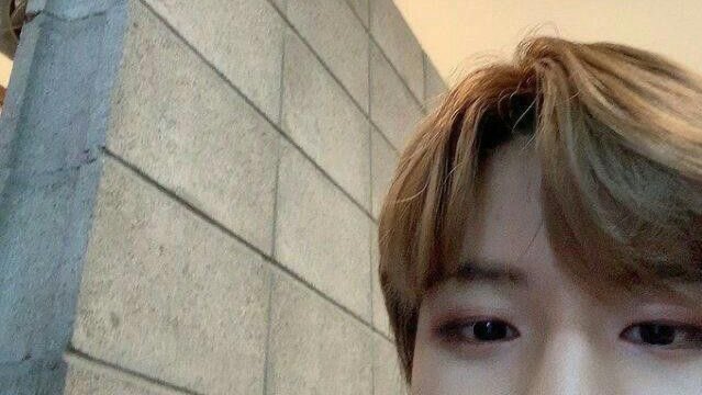 bangchanBv's tweet photo. CHANMlN 2 TWEETS AU | Ex.

En donde Sêungmin ve a su ex novio en la misma estación de tren. https://t.co/jmIPXtAwgo