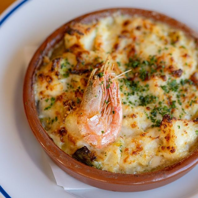 Shrimp-ly the best seafood gratin 🦐⁠
⁠
Freshly landed seafood, smoked Enderby’s haddock &amp; prawns baked in a white sauce &amp; topped with parmesan. Available on our winter menu now.
⁠
➡️ Or re-create this hearty recipe at home > therockfish.co.uk/blogs/recipes/…