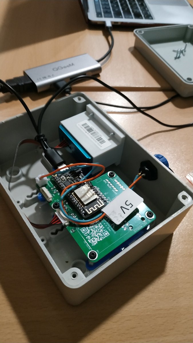 LCATMon's tweet photo. Last week @GonzalezLab_BCN @LCATMon and #MelanogasterCTF citizen scientists meet with Federico Dallo (@CNRsocial_) to explore collaborations in air quality measurement with our #TrackTheFly weather station
#citizenscience to track the impact of #climatechange on #biodiversity #Drosopila #CitiSciPrimavera