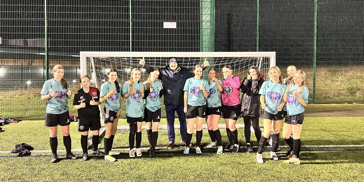 Good Morning All with a pic from last nights training with Leisure United Sheffield Girls what a fantastic team! Another <a href="/KitKlubUK/">Kit Klub UK</a> successful visit!