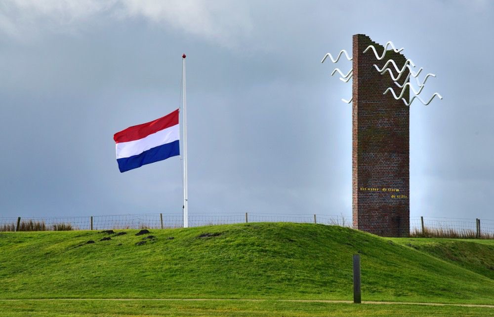 Mark Harbers tweet media