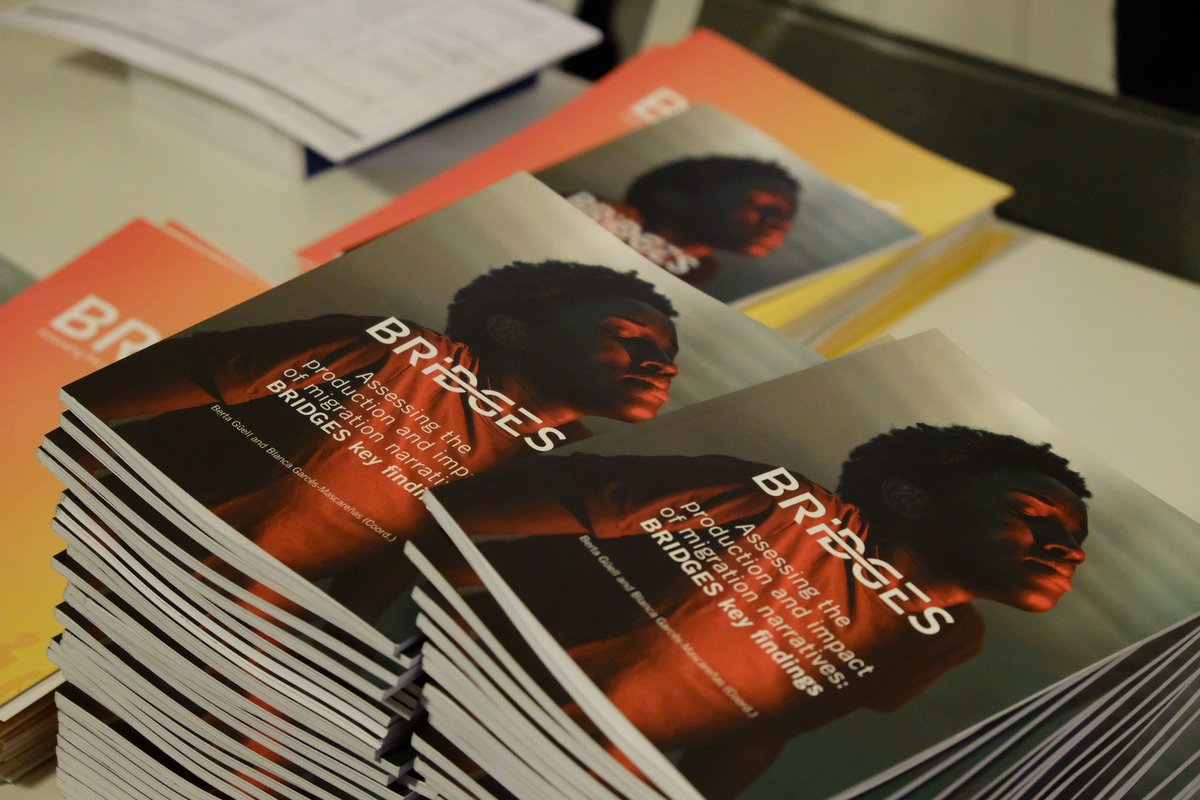 The #BRIDGES Final Conference is starting!📢 

Join us for a full day of discussions concluding 3 years of research on the production and impact of migration #narratives, conducted by 12 partners over 6 European countries 

Follow the conference online
▶️bit.ly/BRIDGESFinalCo…