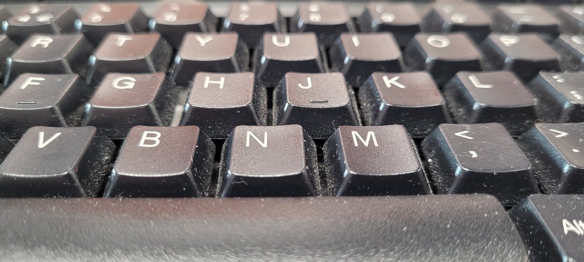 _DigitalBytes's tweet photo. Oh yuk
#dirtykeyboard https://t.co/iFJ5629UO6