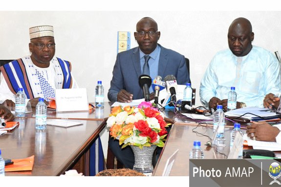 L_ESSOR's tweet photo. #Mali : L'#Amarap a recensé 39 nouvelles sources de radiations ionisantes, délivré 51 autorisations aux établissements utilisateurs de sources de radiations ionisantes, conduit 34 contrôles radiologiques dans les établissements concernés
https://t.co/XiseHpcyCT https://t.co/JiUdanmZG5
