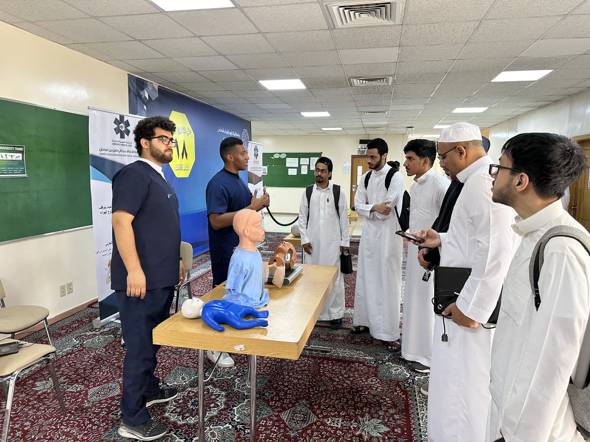 EMS221_'s tweet photo. أقام قسم الرعاية الطبية الطارئة معرض توعوي حول الاسعافات الأولية بكلية المجتمع 

#iau #الرعاية_الطبية_الطارئة https://t.co/2MqrDgqKXJ