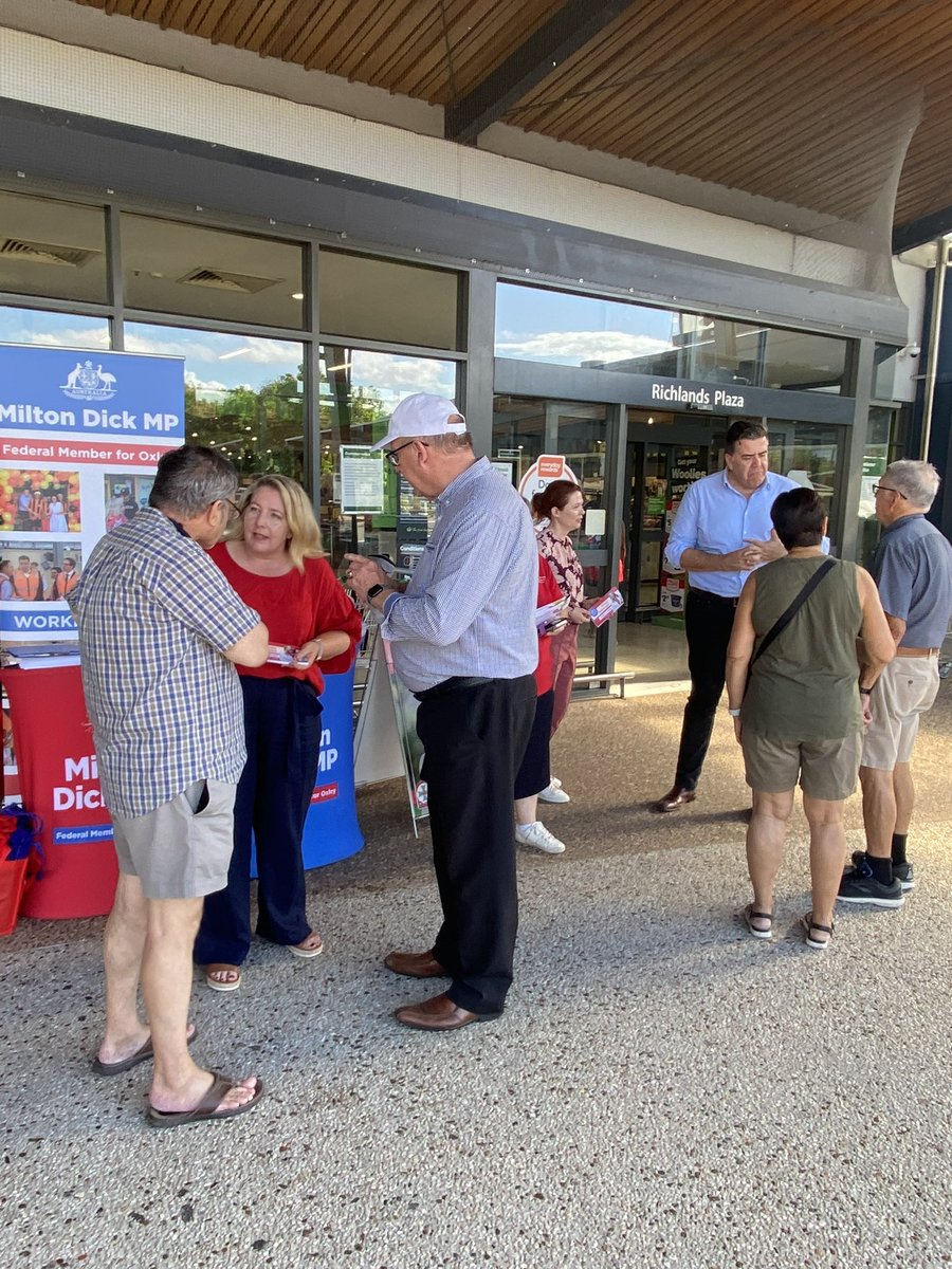 MiltonDickMP's tweet image. Another great afternoon of #mobileoffice with Margie Nightingale for Inala @JessPughMP and @CDStrunk listening to locals about so many local issues