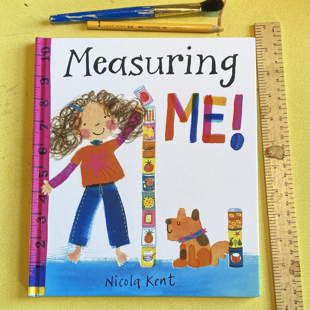 📏📐🥳A very happy publication day to Measuring Me - my first non-fiction picture book! 'Award-winning author and illustrator Nicola Kent works her magic on a clever new picture book which presents the topic of measuring in an exciting and personal way.' Lancs Eve Post 🙏💛