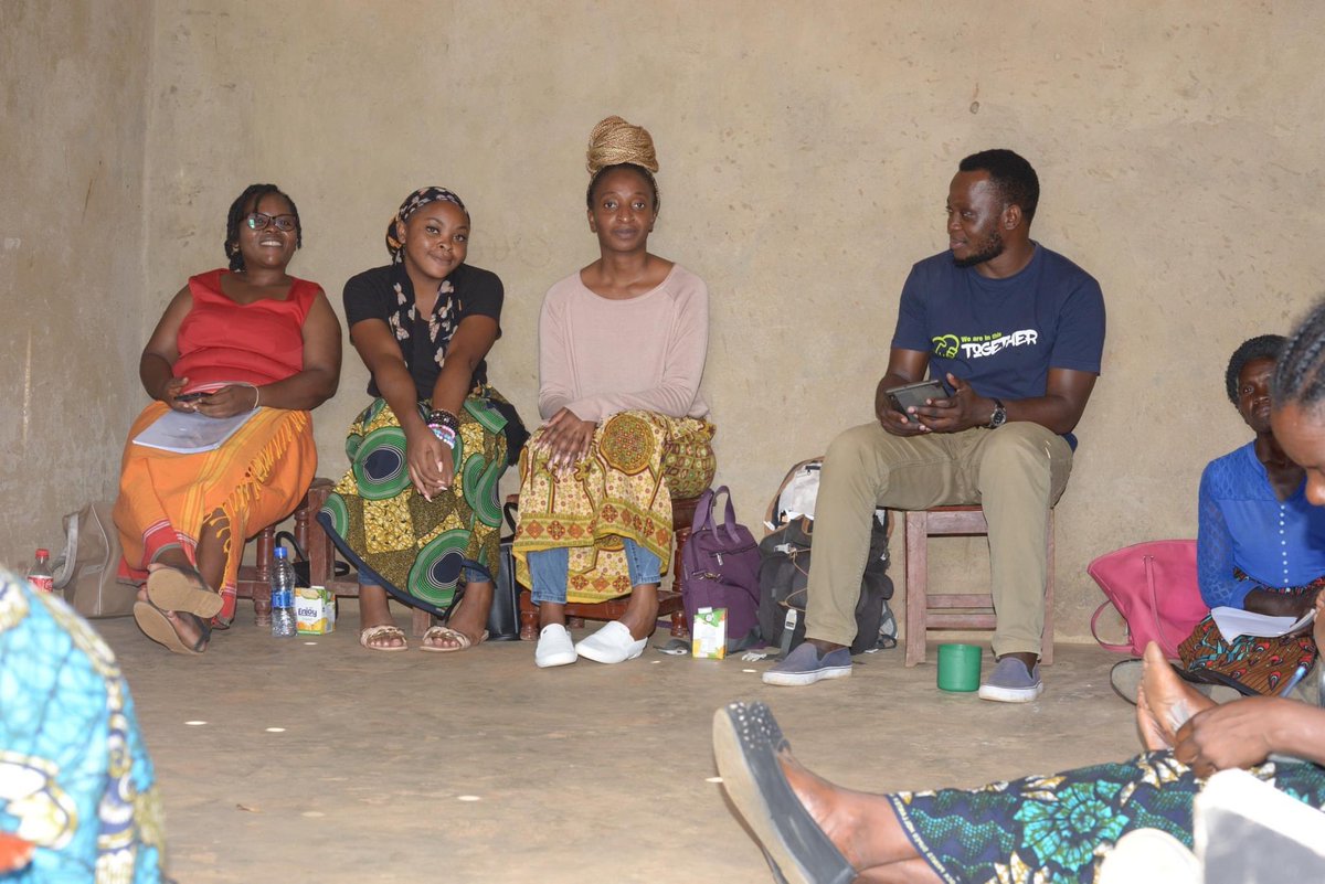 JCED_Malawi's tweet photo. Empowering 74 farmers with a cooperative training in #Kasungu. Facilitated by officials from the Ministry of Trade and Industries, It aims to enhance agricultural practices, foster collaboration & empower #farmers with advanced techniques and sustainable #agribusiness skills. https://t.co/KQp6m9zYp2