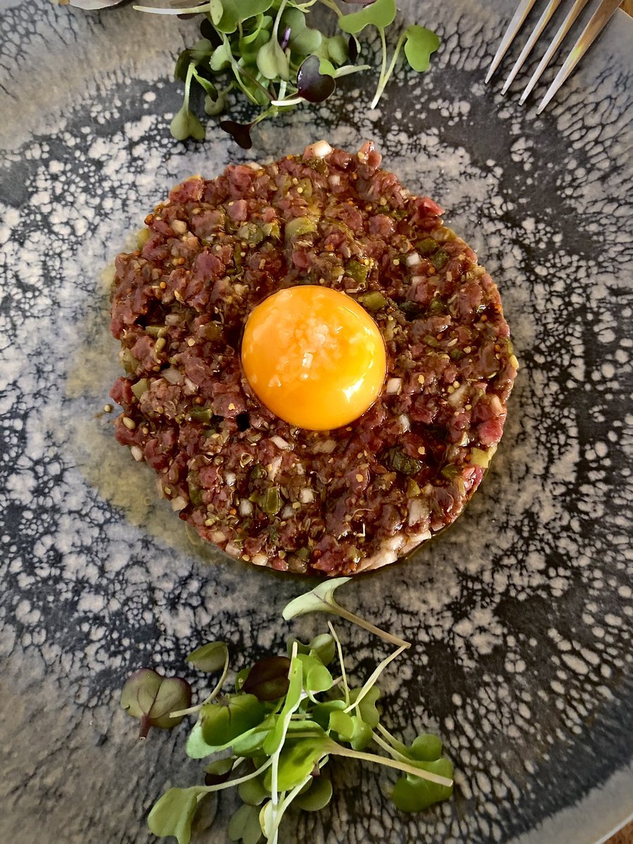 cesitareg's tweet photo. C O N T I E N T O @contiento_madrid 

Una gran novedad en Madrid, Super recomendable!!
Ojo la selección de vinos!! Muy Top!

#contiento #madrid #madridgastro #gastro #gastronomia #gastronomy #wine #vino #winelovers🍷 #winetasting #winetime #winewinewine #sommelier #sumiller https://t.co/y1sacKXBXV