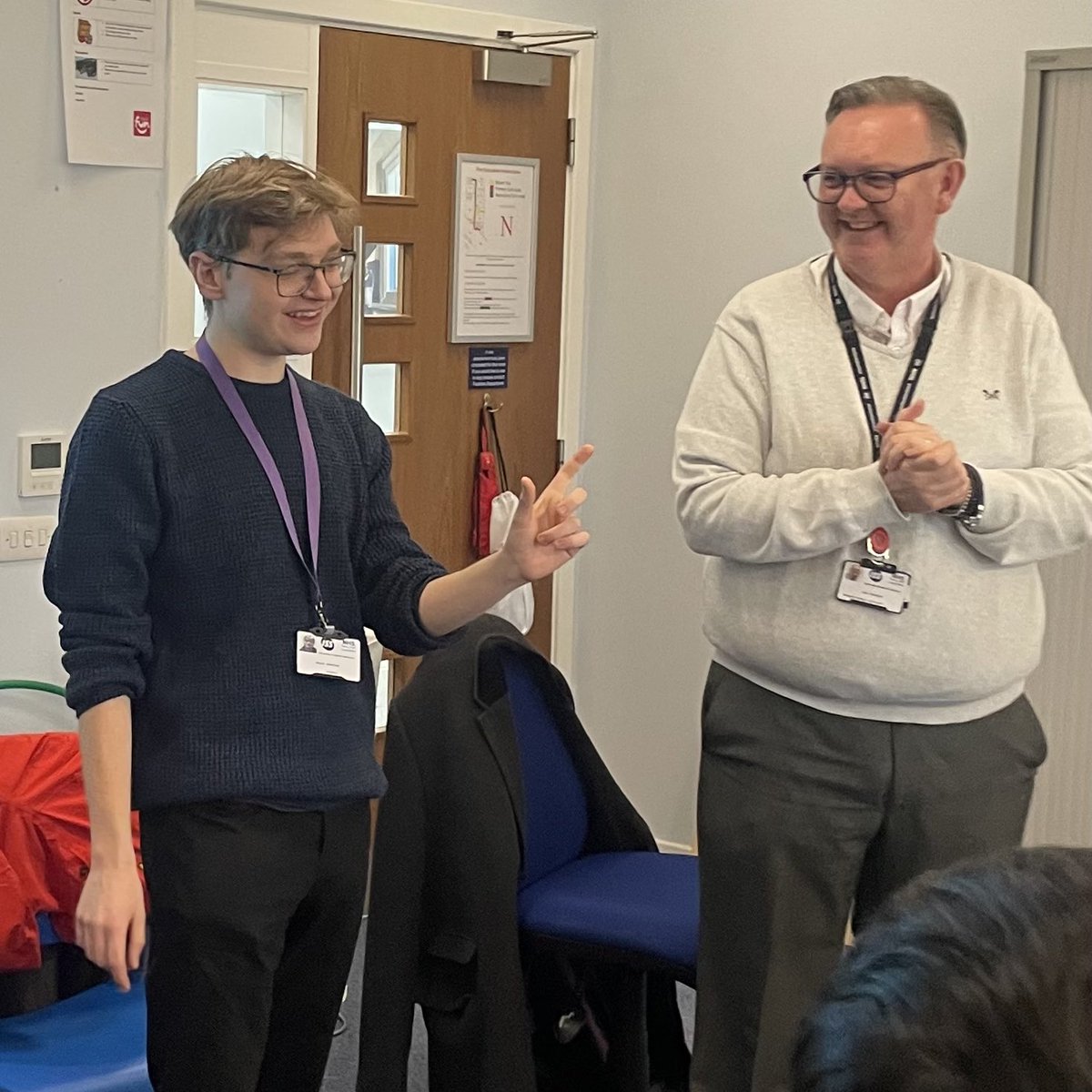SLCek's tweet image. We love when our former students return to share their success since finishing their course. 🌟
Sean, a former Nat 4 #SkillsForEmployment student, gave a wonderful presentation to 2 classes of current students about his journey.
Congratulations, Sean! 👏
#SLCSuccess