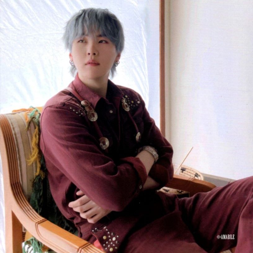 iauroram's tweet photo. برای بالا بردن ارزش تجاری یونگی 
ریپ+ریت بزنید

For슈가SUGA #SUGA #방탄소년단슈가 #슈가 #BTSSUGA https://t.co/hRoZVdeTpD