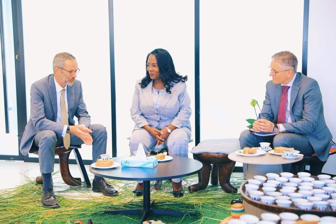 AdanechAbiebie's tweet photo. We engaged in a productive discussion with @RemiMarechaux, the French ambassador to Ethiopia, focusing on the revitalization of Degol Square and to collaborate on the development of Bus Rapid Transit (BRT) system in our city. https://t.co/16hJEMlJtD