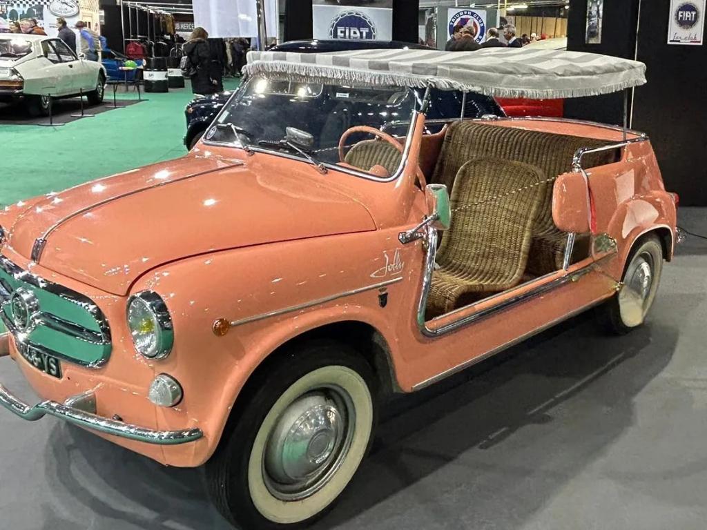 Fiat 600 Jolly Voiture de plage des années 50. A retrouver sur notre stand Retromobile Paris 2024 #Fiat