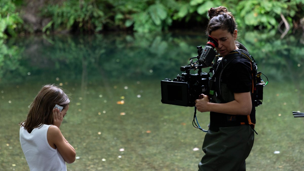 ARRIChannel's tweet photo. The debut work of director Estibaliz Urresola Solaguren, #20000EspeciesdeAbejas, was shot by Spanish cinematographer Gina Ferrer García on #ALEXAMini and has received 15 nominations at the #PremiosGoya, including "Best Cinematography." Good luck, Gina! https://t.co/g660Ld5vO6