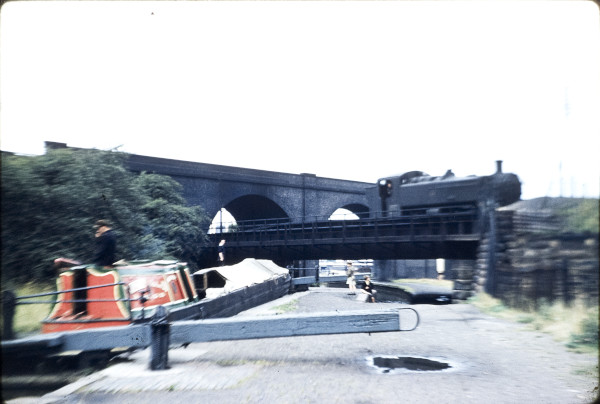 Well done <a href="/sam_boatboysam/">Sam Goddard</a> <a href="/nb_Snowgoose/">𝔻𝕒𝕧𝕚𝕕 𝔹𝕣𝕒𝕞𝕝𝕖𝕪 𝐧𝐛 𝐒𝐧𝐨𝐰𝐠𝐨𝐨𝐬𝐞</a> <a href="/AbsoluteDeliver/">Absolute Deliveries</a> <a href="/copyhound/">Freelance Afloat</a> &amp; <a href="/kevmaslin/">Kev Maslin</a>, you're all correct, the #quiz answer is the #Wolverhampton Flight of 21 locks. This archive photo dates from 1959. Come and visit our <a href="/CRTWestMidlands/">Canal & River Trust West Midlands</a> Open Day 24/25 Feb ow.ly/KKUp50QwC3r