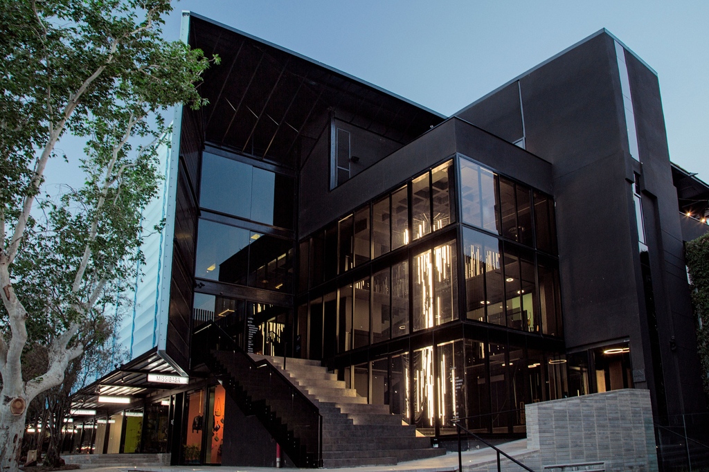 Johannesburg In Your Pocket 📚 tweet media