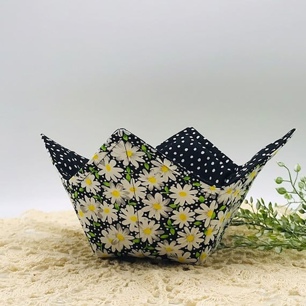 VerzaliaCo's tweet photo. Microwave Soup Bowl Cozy https://t.co/L2W0nxBy0t