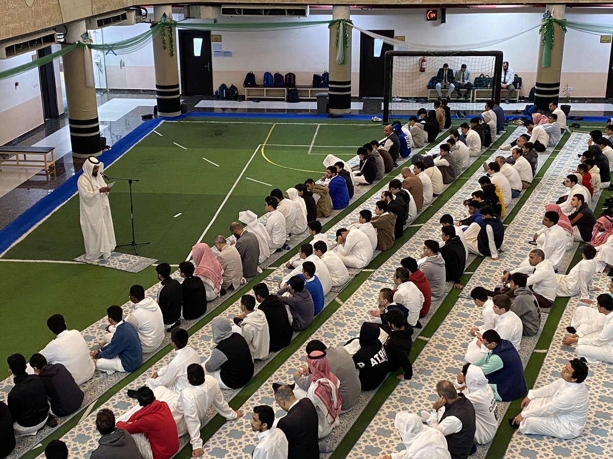 #صلاه_الاستسقاء
تأسياً بسنة رسول الله صل الله عليه وسلم وإنفاذاً 
لتوجيهات خادم الحرمين الشريفين أقامت مدارس قرطبة الأهلية صلاة الإستسقاء.