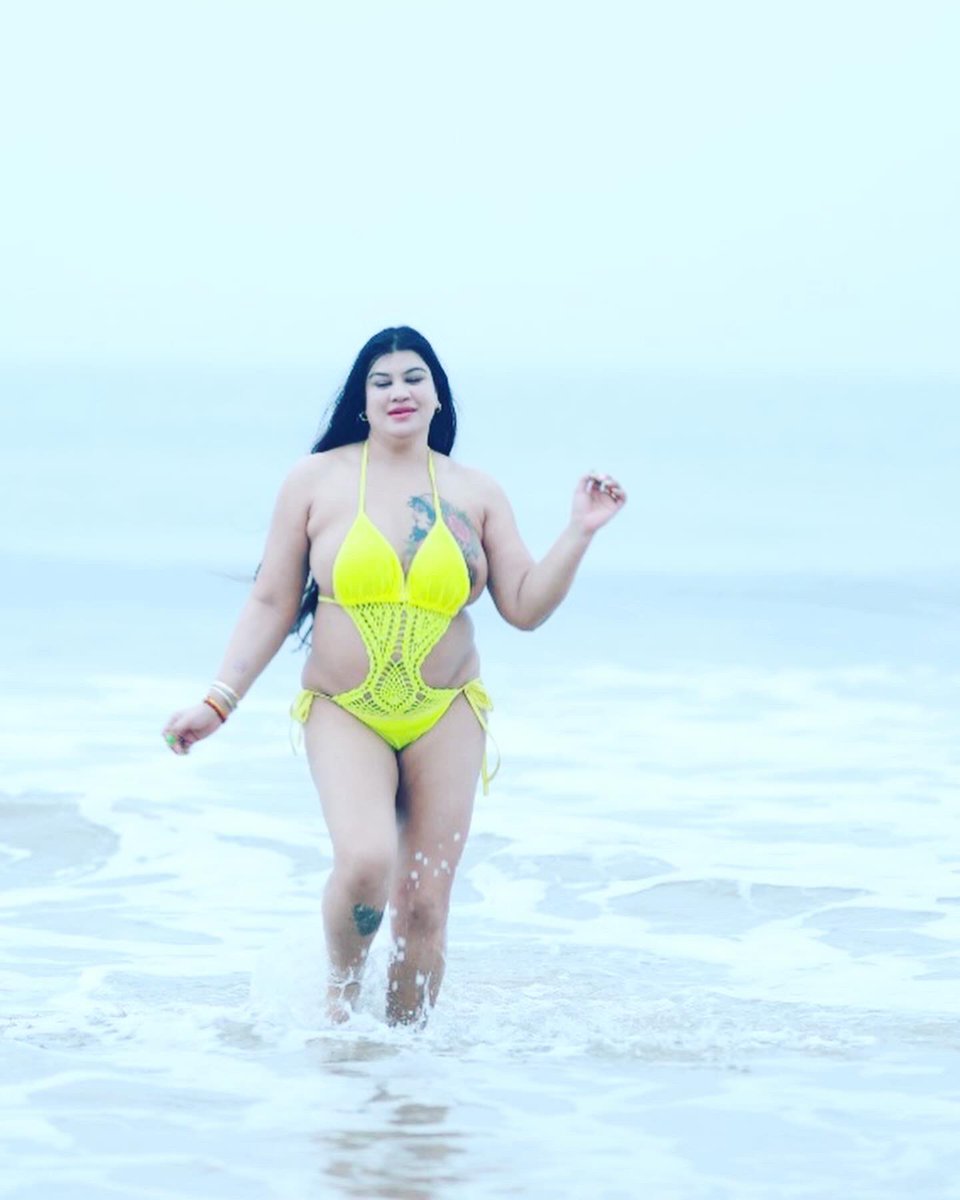 Backwaters89989's tweet photo. @I love to play in beach # ACTRESS SONIYA MAHESHWARI # https://t.co/yKkJU1GxKY