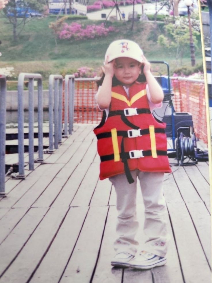 Dearest Caca. Happy birthday adikku yang paling cantik! Semoga sehat selalu. Lancar karirnya dan sayang koko selalu. Love you! 
#CawangBday