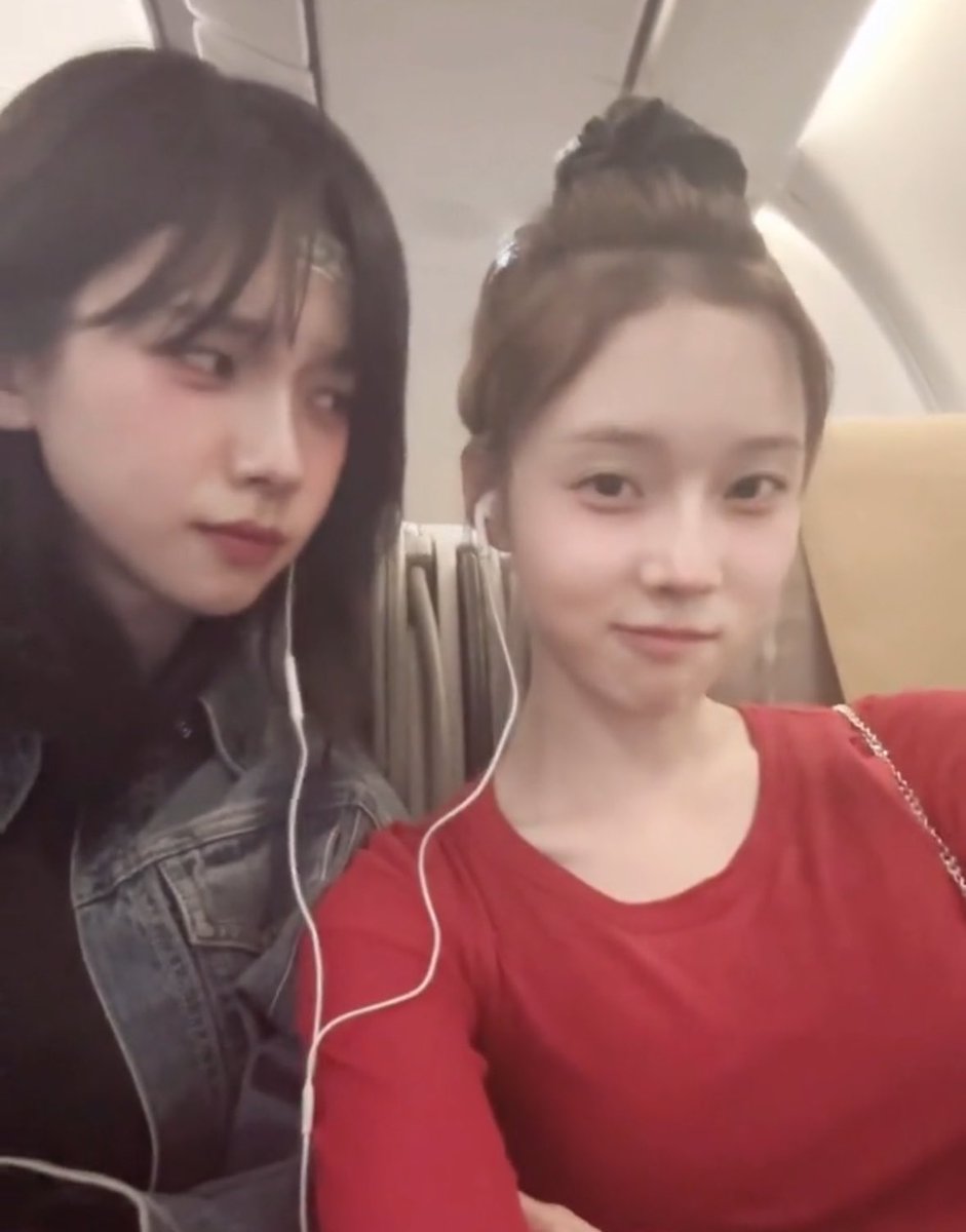 karina looks so handsome what in the world