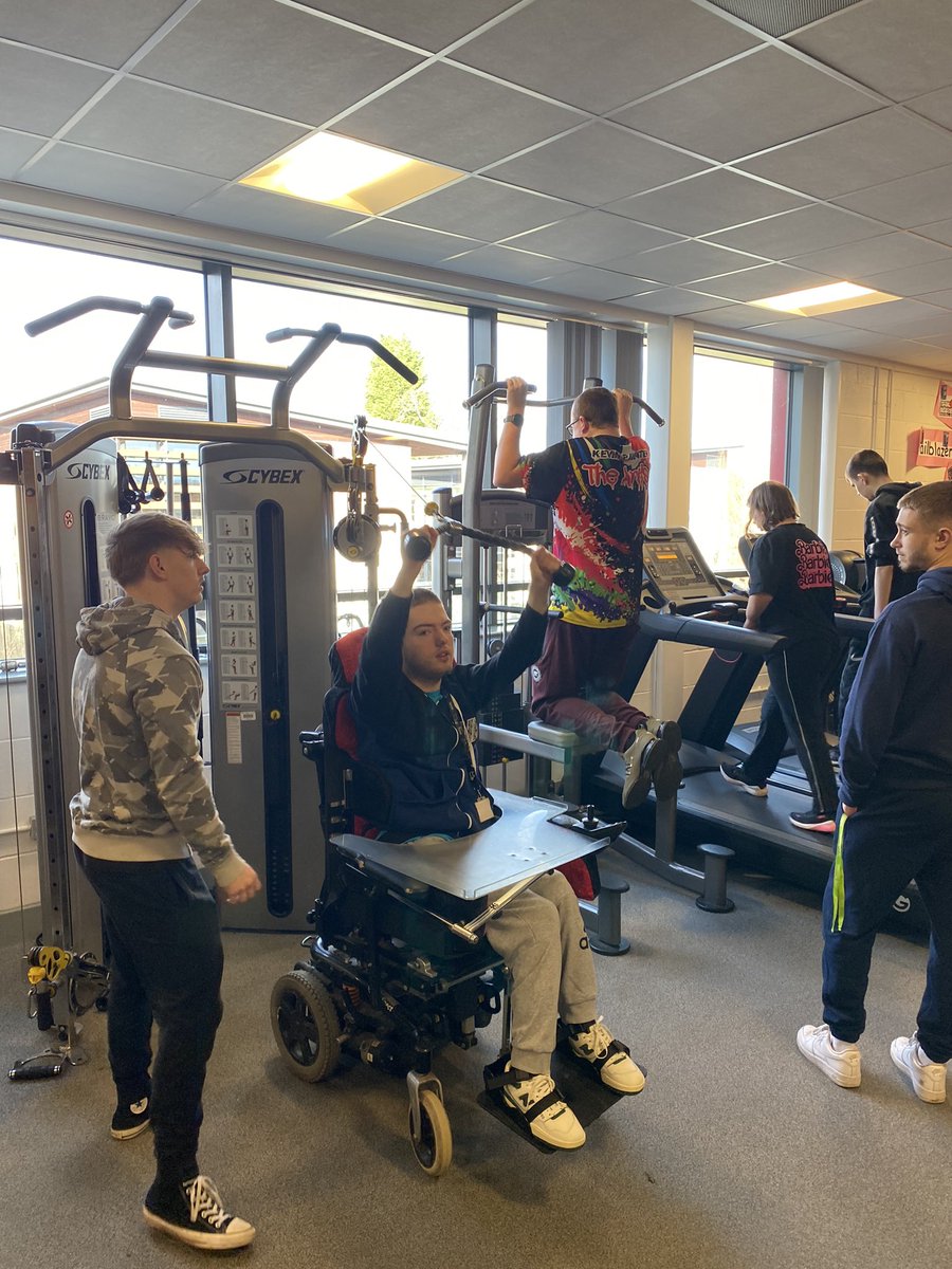 DerbyColSport's tweet photo. DC_Gym group working hard with Pathways group from Derby College. Making excellent progress, building relationships and developing confidence! #6weekprogram https://t.co/g9fKCLi6En