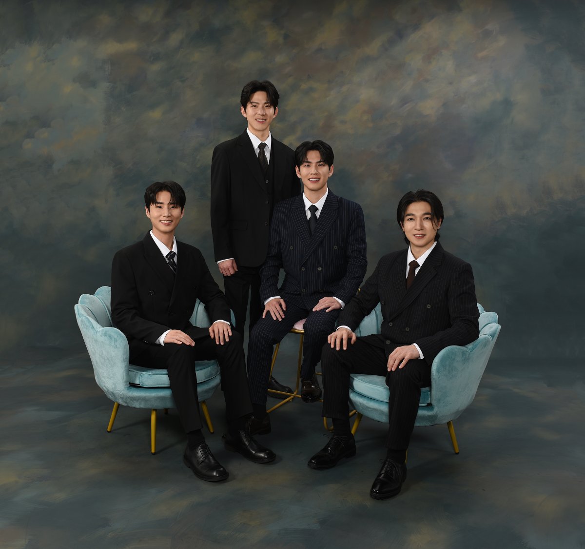 day6official's tweet photo. ⚠️ [본인 수령] My Day, DAY6

📂 가족사진_파일_전달드립니다.
  ㄴ🎞️ Classic ver.

#DAY6 #데이식스 https://t.co/AB910ICUdi