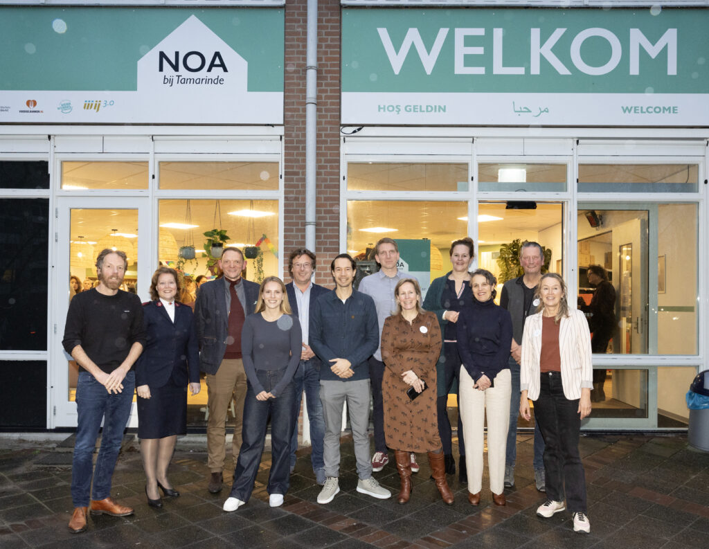 Deze week opende wethouder Streefland NOA bij Tamarinde in #Overvecht, een plek waar maatschappelijke organisaties zorg, ondersteuning en aandacht bieden. 

NOA richt zich op werk, voedsel en zingeving en wil een plek zijn waar iedereen zich thuis voelt ⬇️
varnws.nl/leidscherijn/n…