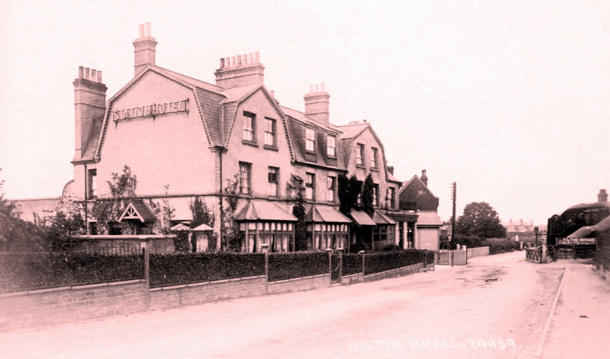 THROWBACK THURSDAY 🏚️ 

Station Hotel, a 12 bedroom residence dating back to pre-war, but can you locate the road name to where it was situated? 

#lowestoft #suffolk #throwback #history #localhistory 

(Photo credits to: "views of old Lowestoft" Facebook group)