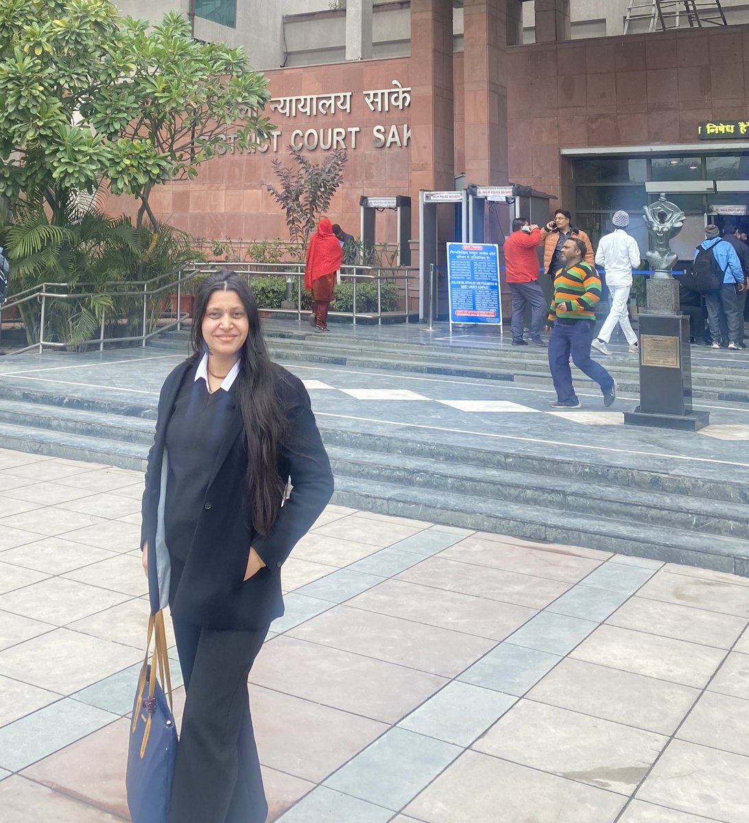 उत्सव उनको खुशियां देते
उनको ही हर्षाते हैं
जो निश्छल मन के साथ साथ
जगत मे सबका भला चाहते हैं.