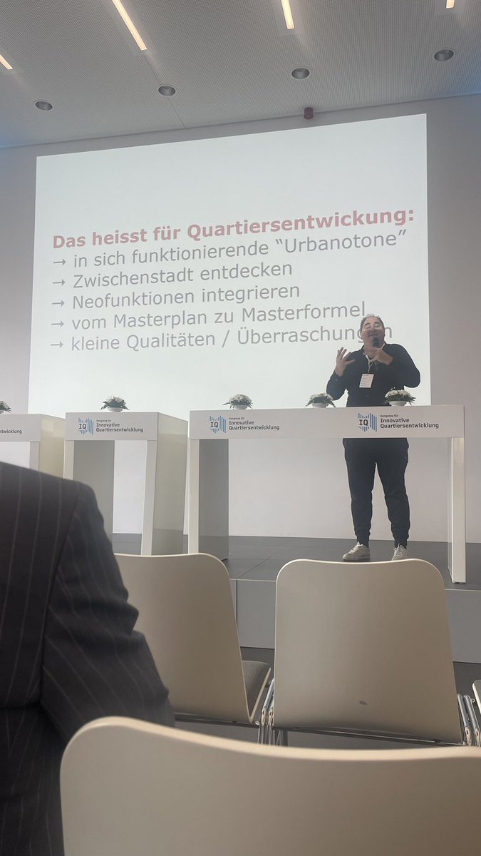 Spannende Keynote von Thomas Sevcik von <a href="/arthesia/">Thomas Sevcik</a> über die Stärken von Secondary Cities.