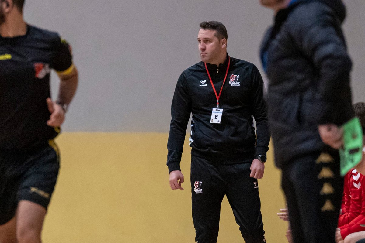 #RENOVACIÓN| Marcos Martínez renueva como Director Técnico del Club Balonmano Burgos hasta 2027. La entidad reafirma así el proyecto puesto en marcha con el objetivo de seguir creciendo.
ℹ️ balonmanoburgos.es/ficha/Z8CAD55E…