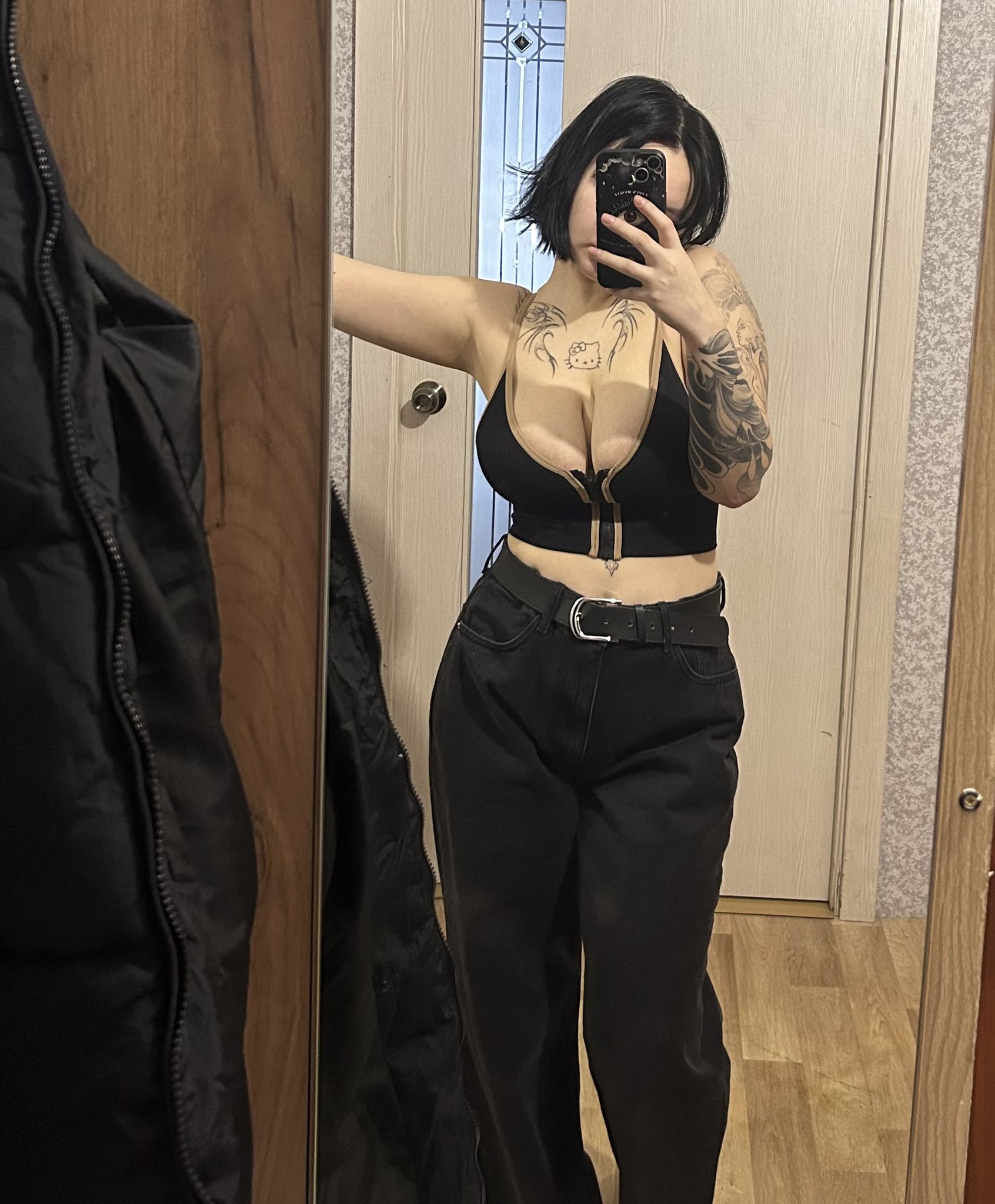 Team_Pancakes on X: Good morning guys ❤️ How is your day going? I have new  jeans How do u like it? 😏 stripchat streamergirl LeilaTinyTraveler  t.coCC6NE0gVZt  X