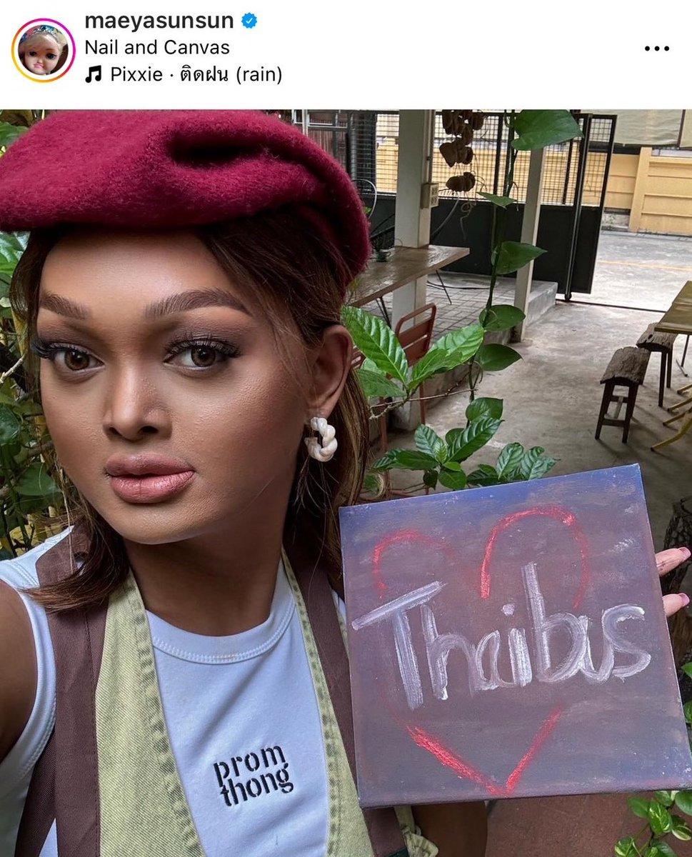 ถ้าคุณคิดว่าชอบน้องไทยมากแล้ว เมญ่าชอบมากกว่าจ่ะ 5555555555555555555555