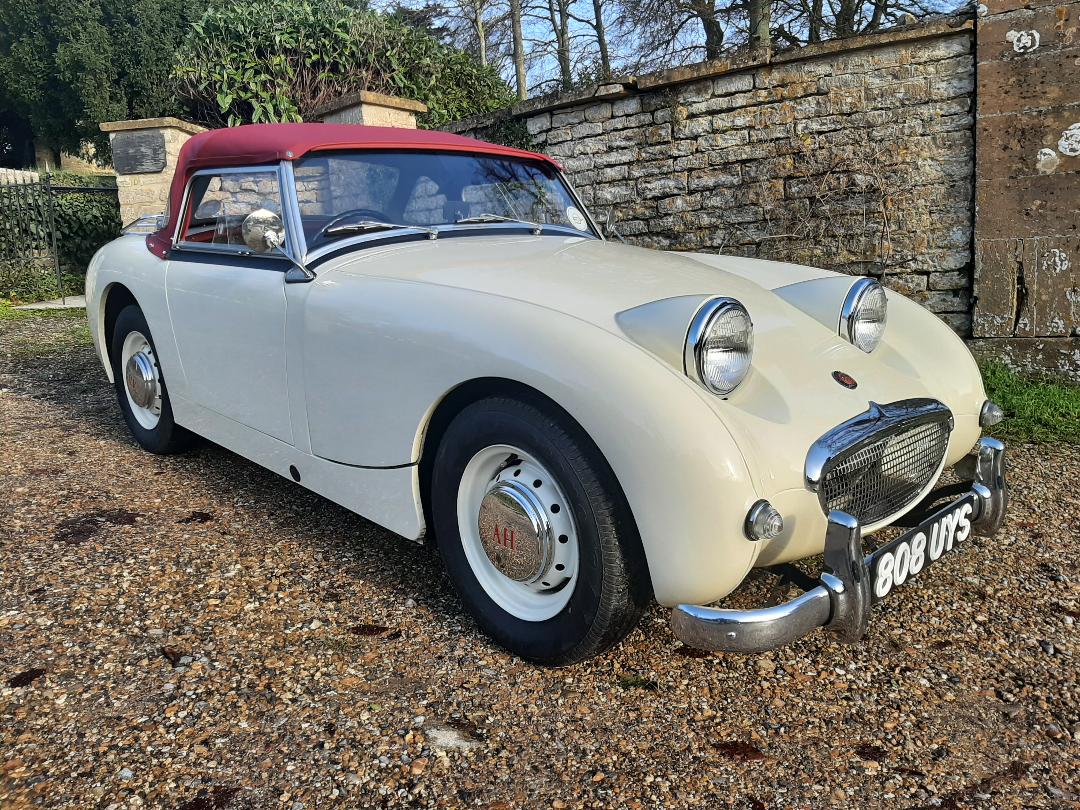 rolls_carole's tweet photo. We have a great selection of cars for sale in at the moment, here are some but check out our web site for all available and more info . https://t.co/Nxh14L1Dqz https://t.co/xucxnvAIVd
