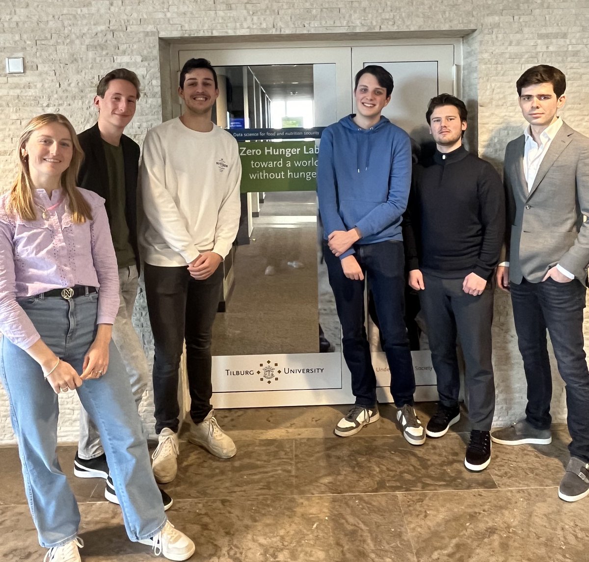 The Asset Consultancy Committee, study association for all students studying Econometrics @tilburguni has successfully developed a powerful forecasting tool for @VoedselbankenNL. This impactful project was guided by Meike Reusken from @ZeroHungerLab.