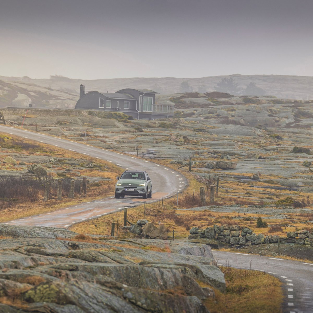 FRFVolvo's tweet photo. Starting the month with a road trip 🛣️
#Volvo #VolvoXC40 https://t.co/H5i51ZaIoS