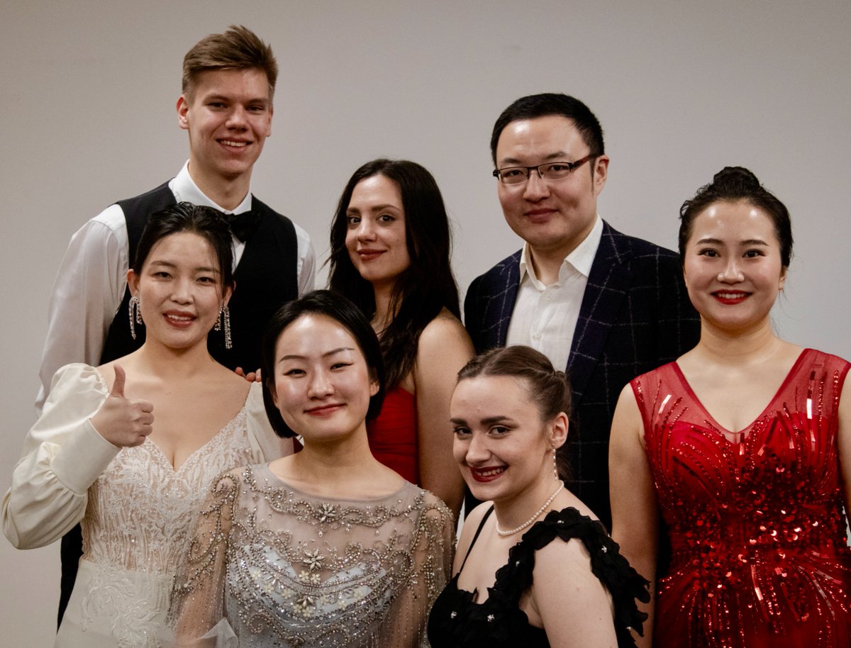 mikulskidariusz's tweet photo. After concert #MikulskiARTFoundation #OperaAcademy #AleksandraGudzio #CarolineMerz #AdamZdunikowski #MAFOA Warsaw Terminal Kultury Gocław #FundacjaMikulskiART #DariuszMikulski #MEETMIKULSKI https://t.co/WrEKrZfOve https://t.co/bpKzsePyq3