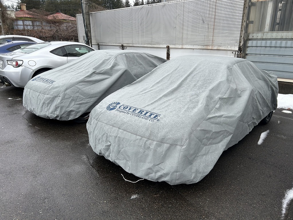 S660中古車在庫ございます。生産終了後は人気が高まって台数も減少傾向です。令和4年式αホワイトＣＶＴ（4,600km）、令和2年式αイエロー６ＭＴ（8,300km）、平成27年式αホワイト６ＭＴ（22,100）kmの車両が在庫でございます。