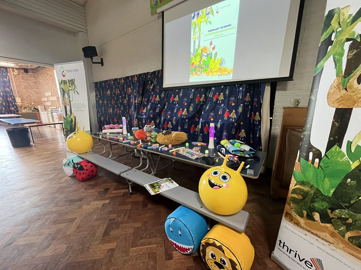 Primary_Ent's tweet photo. .@SchoolMallard Mr R has arrived! He’s all set up ready for todays @Primary_Ent all that’s missing is the gorgeous Year 5 children! Let the challenge begin! @Beth_Tastic @AlSmith_tykemad @Wortlee1853 @MyDoncaster https://t.co/DySbQ7i62t
