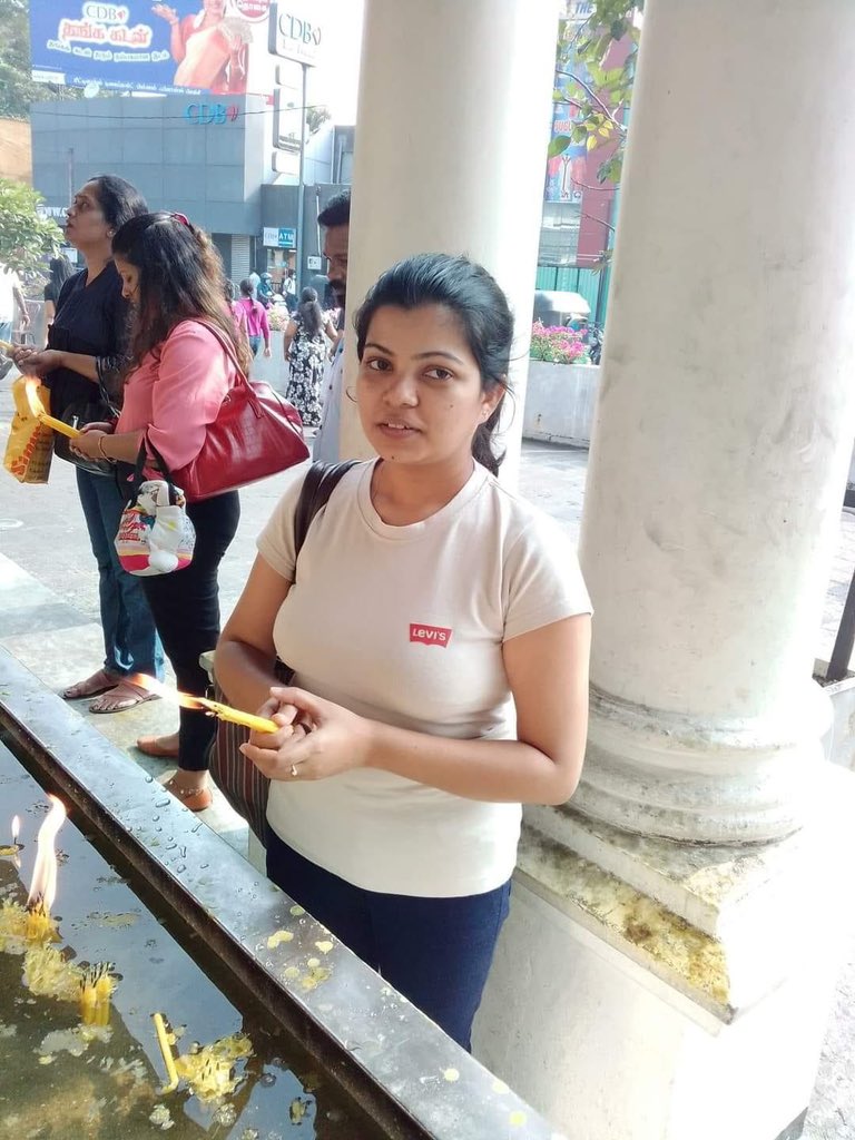 Manikwijew's tweet photo. මගේ බිරිඳ අතුරුදන් වෙලා.  

ඇය පශ්චාත් ප්‍රසව මානසික අවපීඩනය සමඟ සටන් කරයි.. (පසු ප්‍රසව විෂාදය) කරුණාකර මට ඇයව සොයා ගැනීමට උදව් කරන්න.  

අවසන් වරට දුටු ස්ථානය: අතුරුගිරිය කඩුවෙල පාර.

0779277308 https://t.co/iSpdJwCMye