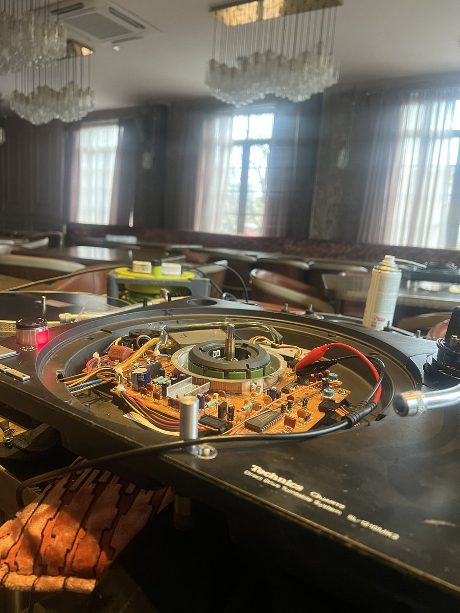 deck_doctor's tweet image. Service and repairs to the SL1210’s at The Cross, London. A very smart &amp;amp; stylish space, with 6 floors inc a roof terrace &amp;amp; Martin Audio pa.
#technics1210mk2 #Technics1200 #technicssl1210 #technicssl1200 #deck_doctor #thecrosslondon #deckdoctor #vinyl
#technicssl1210mk2 #SL1210