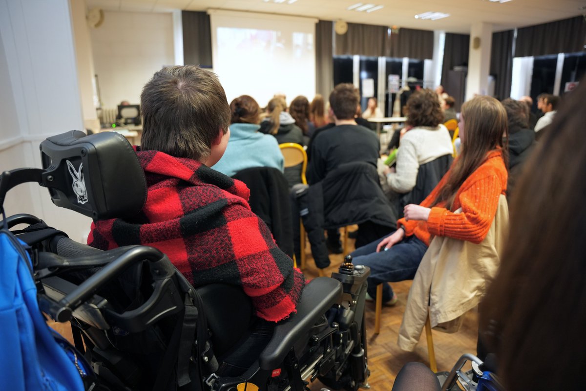 🎓 Informer les futurs étudiants sur les dispositifs d'accompagnement spécifiques et répondre à leurs interrogations pour une poursuite de parcours adaptée : Journée #handicap et études #supérieures essentielle hier au @Lycee_F_Chopin, organisée par @acnancymetz et @univ_lorraine